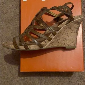 Brown wedge shoe